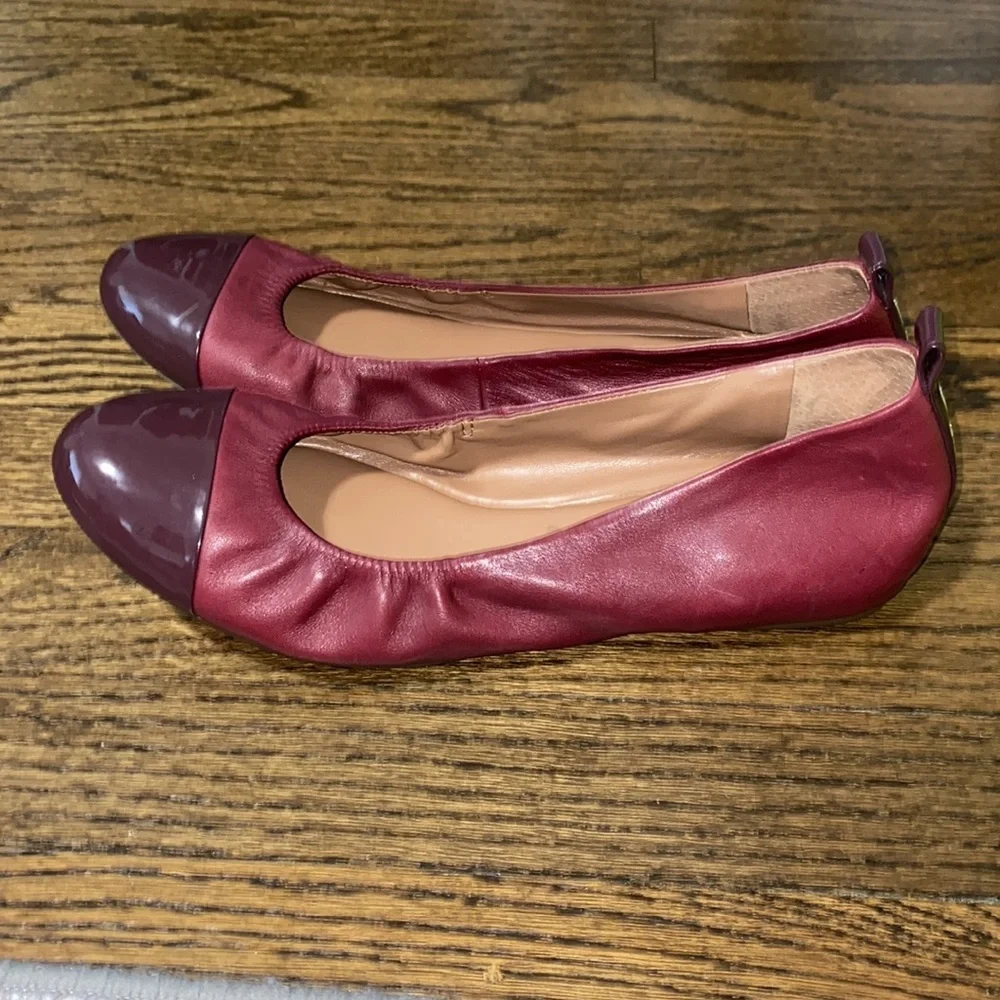 Ellen Degeneres Love Burgundy Flats Size 9.5
